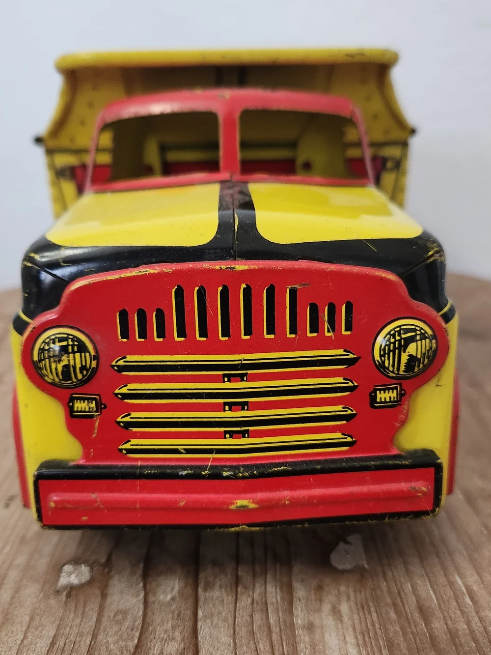 1950's VINTAGE.  Marx Litho. Lumar Contruction Co. Dump Truck Pressed Steel VTG